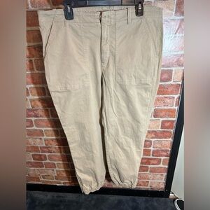 Banana Republic Khaki jogger size 16